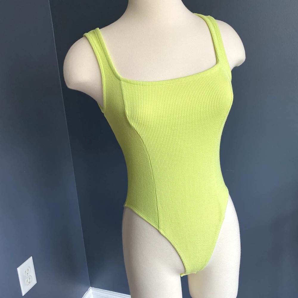 Iime square neck ribbed bodysuit